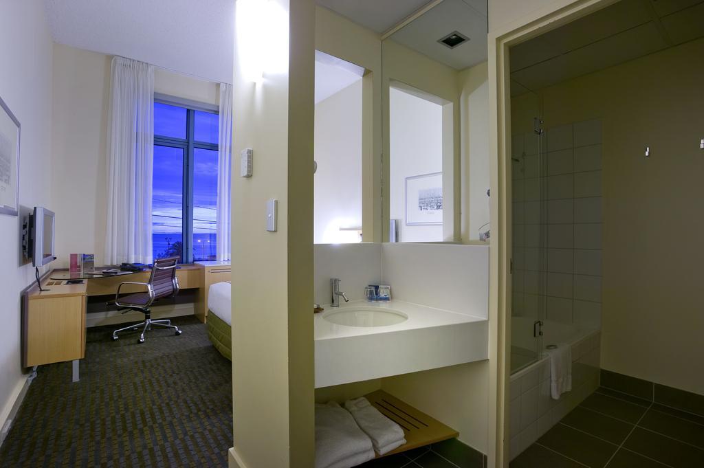 Novotel Melbourne St Kilda Extérieur photo